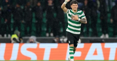 Maximiliano Araújo tras marcar el cuarto gol del Sporting CP durante el partido de vuelta de los octavos de final de la Liga de Campeones de la UEFA, ante el Bodø/Glimt, en el estadio José Alvalade de Lisboa, el 17 de marzo. Foto: Patricia de Melo Moreira / AFP